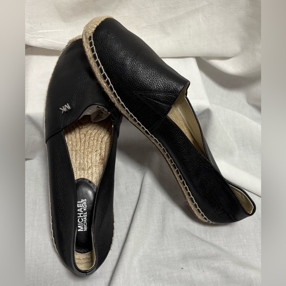 Michael Kors Black
Leather Espadrille
Slip-On Flats Size 9M - Picture 7 of 14